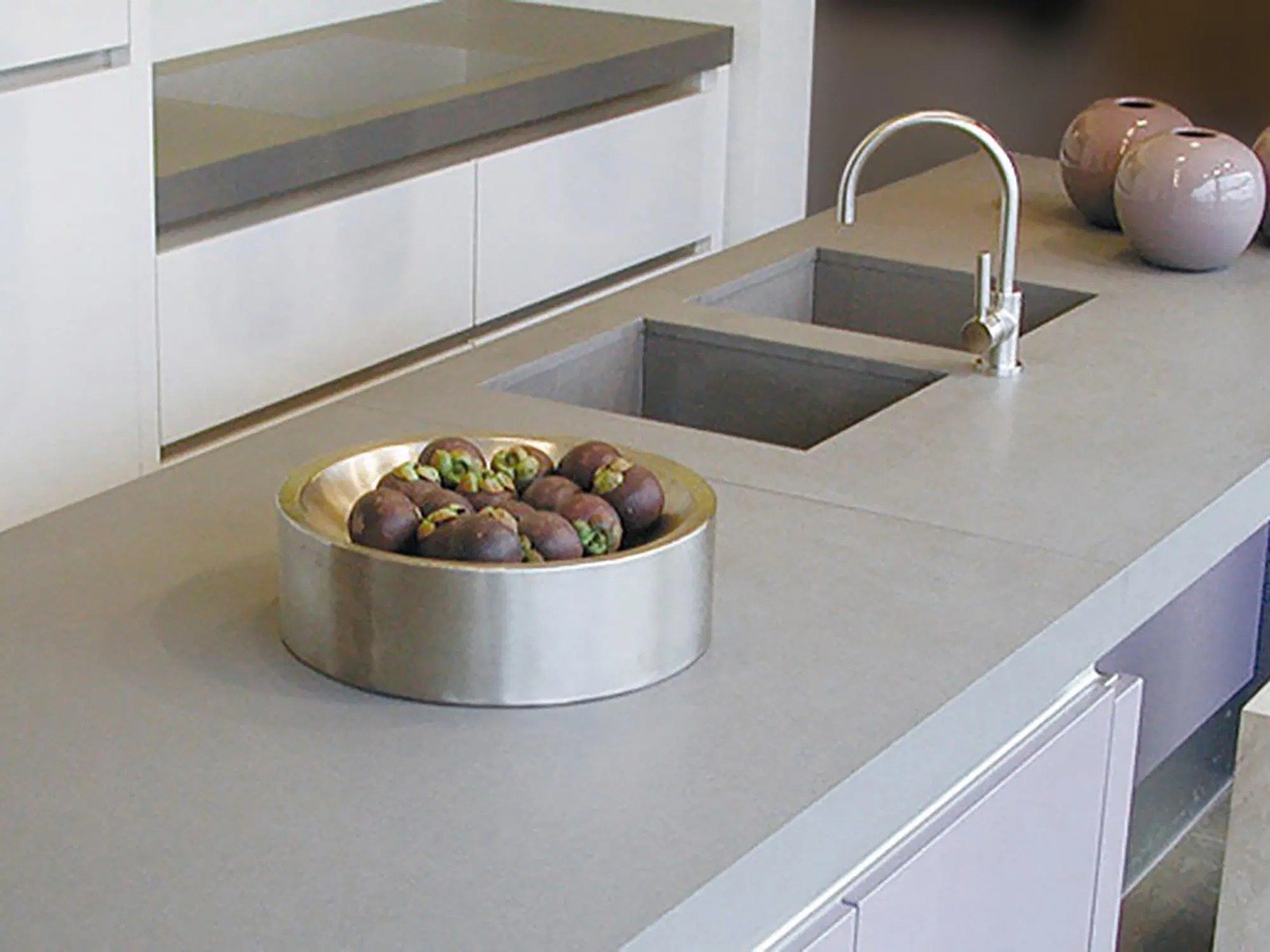 Caesarstone-Kitchen-Worktops-and-Countertops-Twyford