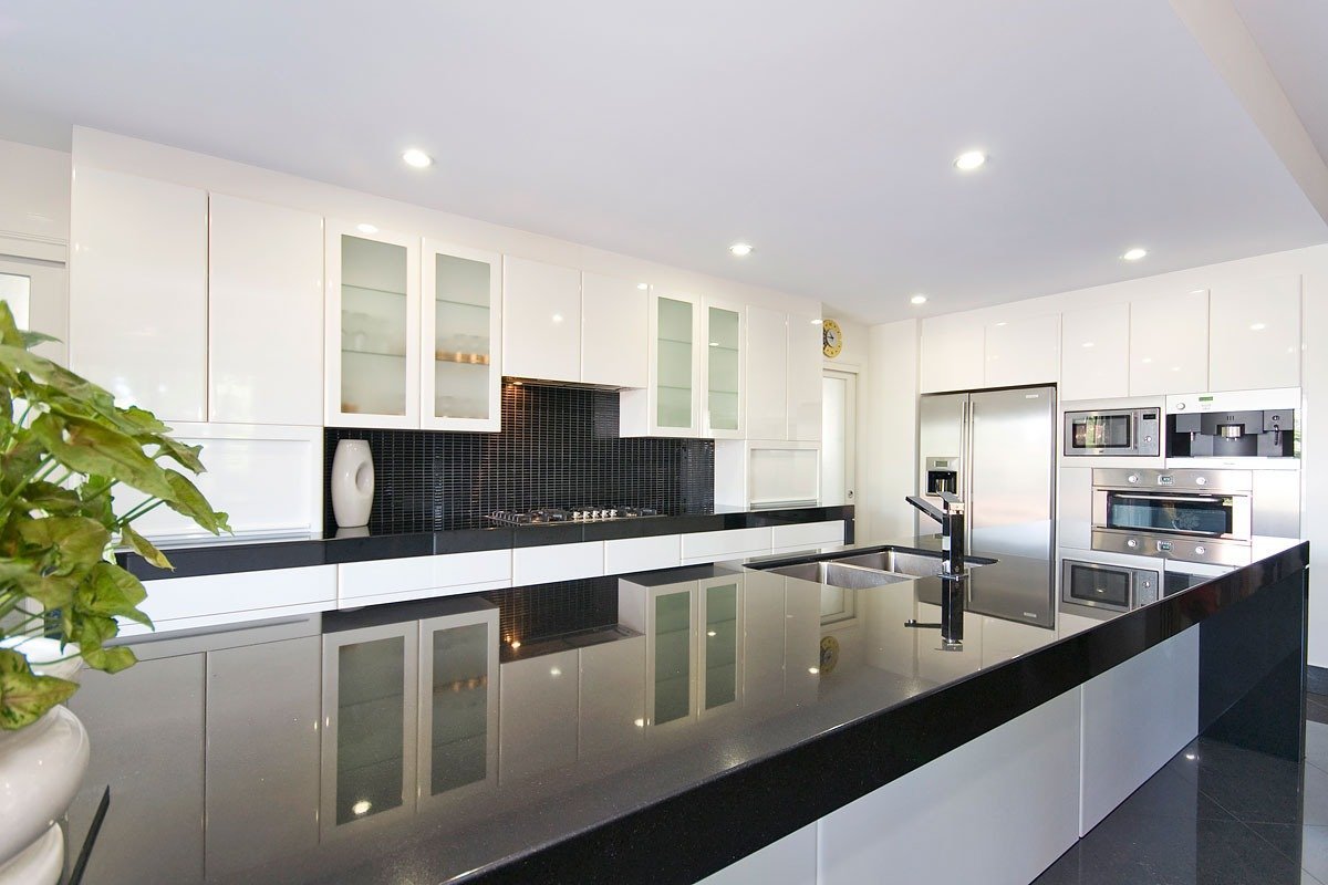 Caesarstone-Kitchen-Countertops-Oxford